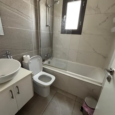 Mordern 2bd Perfect For Family Or Group * Lárnaka