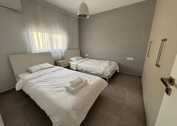 Mordern 2bd Perfect For Family Or Group Larnaca